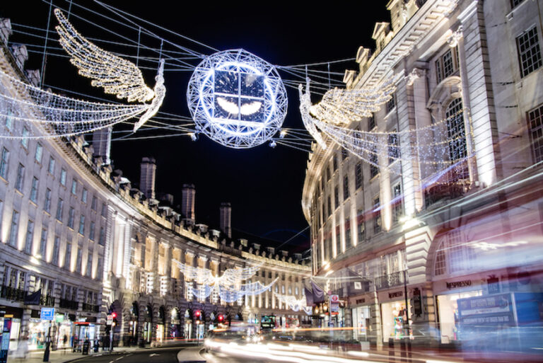 Prepare-se para o Natal: As Luzes da Regent Street Estão Mais Brilhantes do que Nunca!